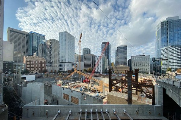 Quelles tactiques pour gérer les communications internes dans les entreprises en expansion rapide ?